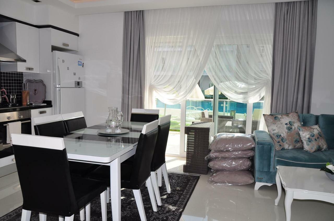 Side Gardenia Residence Luaran gambar