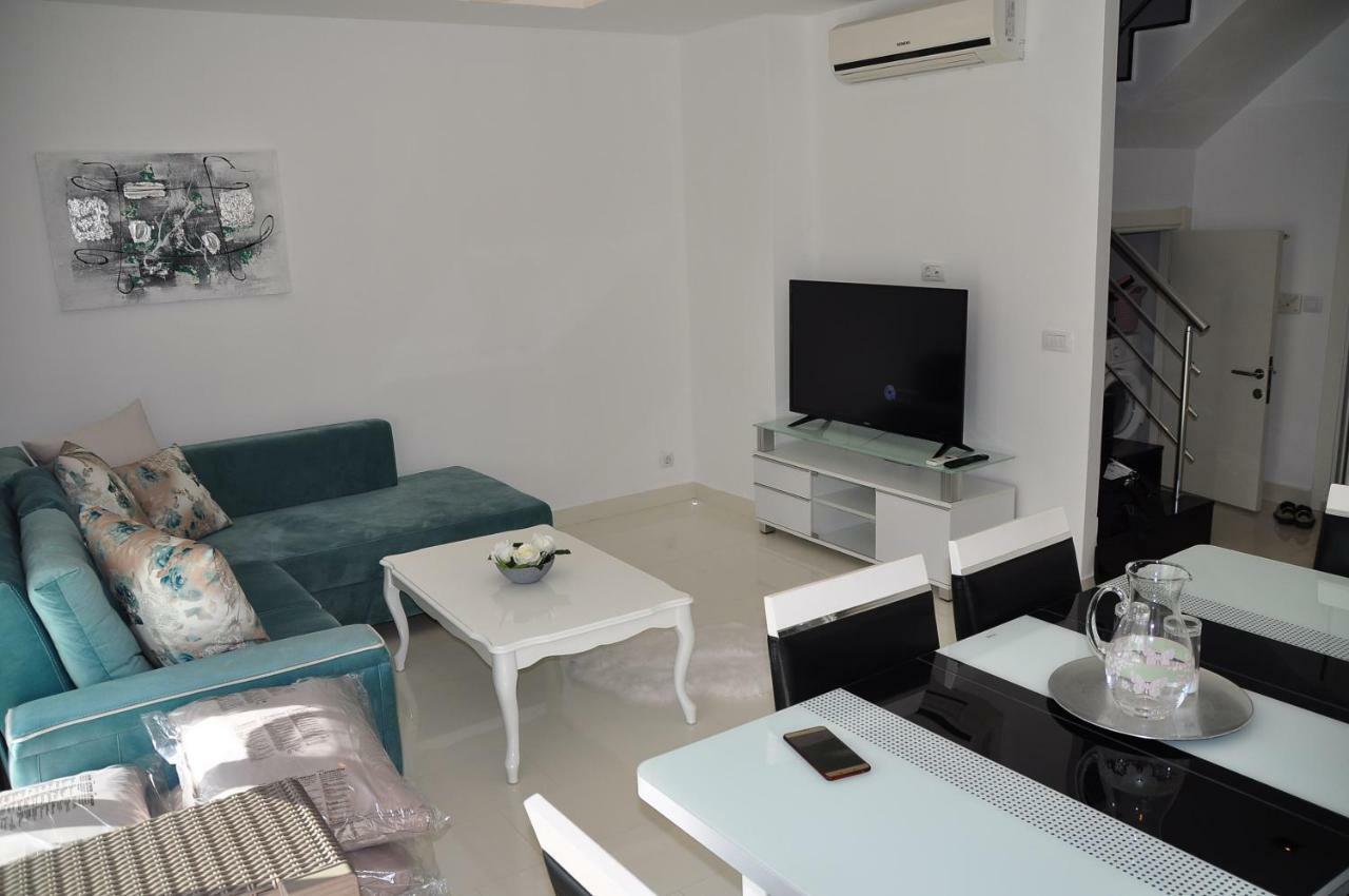 Side Gardenia Residence Luaran gambar